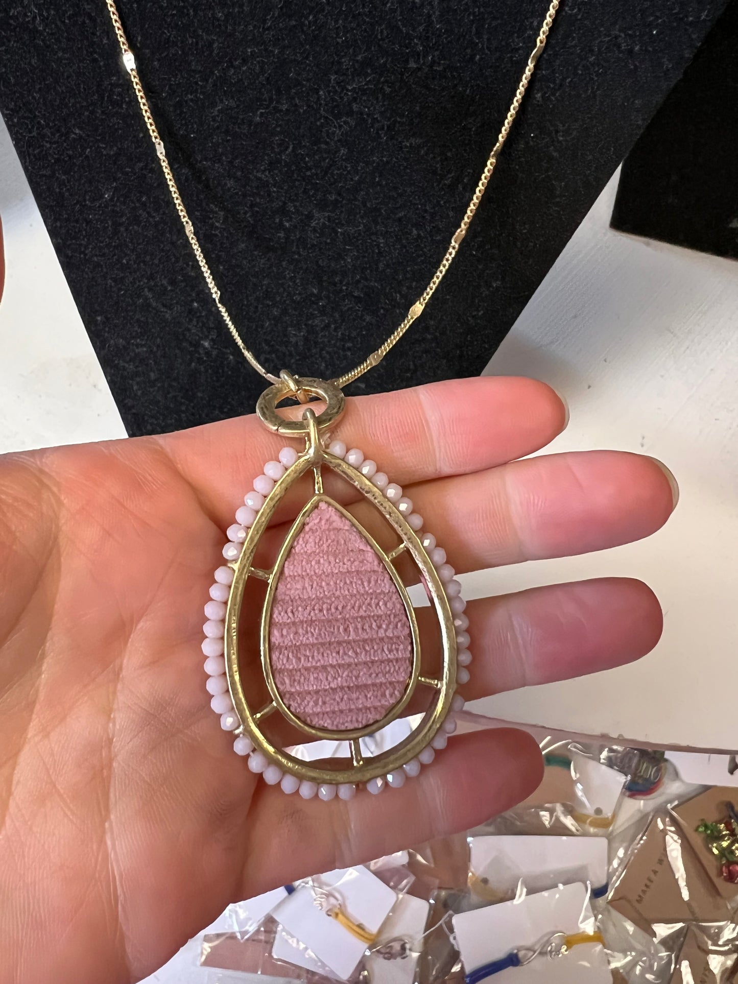 Brand new neck necklace