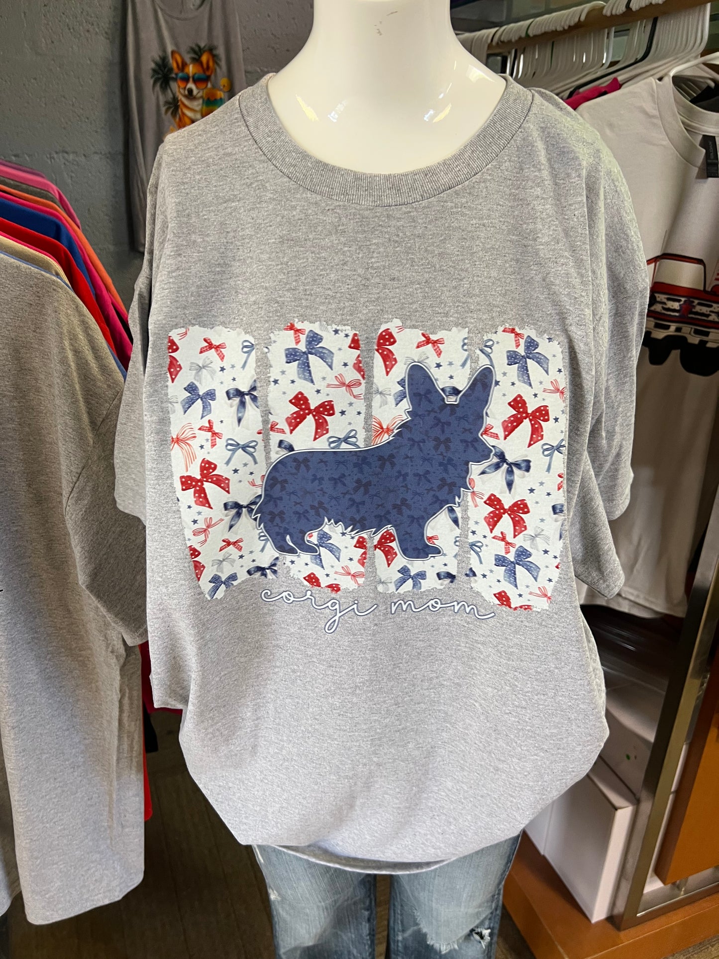 New Gilden unisex gray T-shirt corgi
