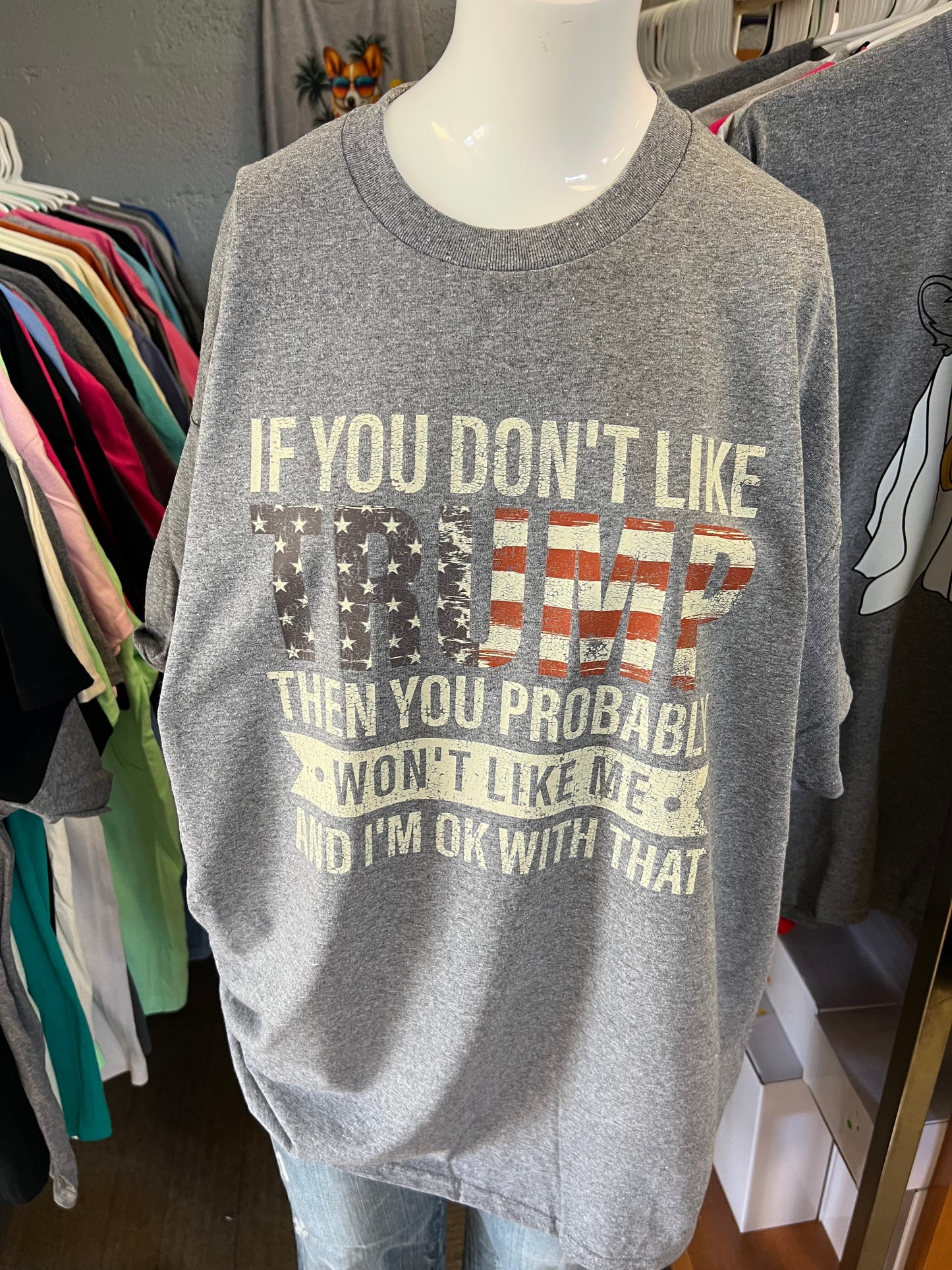 Brand new Gilden unisex T-shirt 45/47