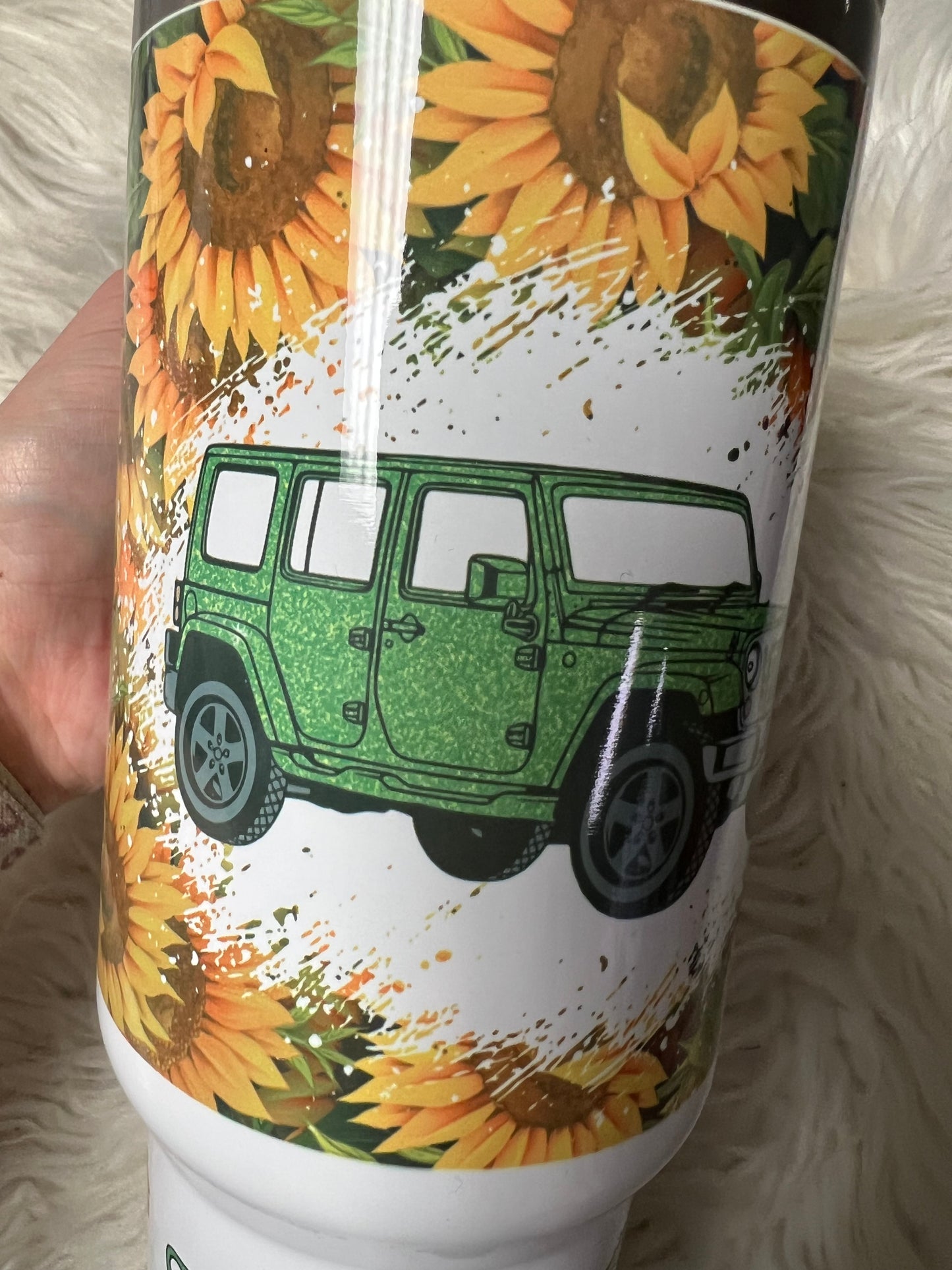 New 40 ounce green glitter 4 x 4 Tumblr