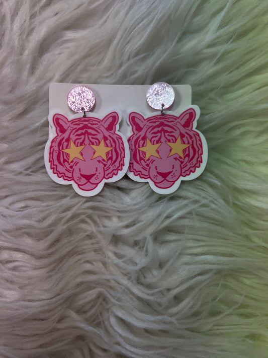 New earring pink tiger