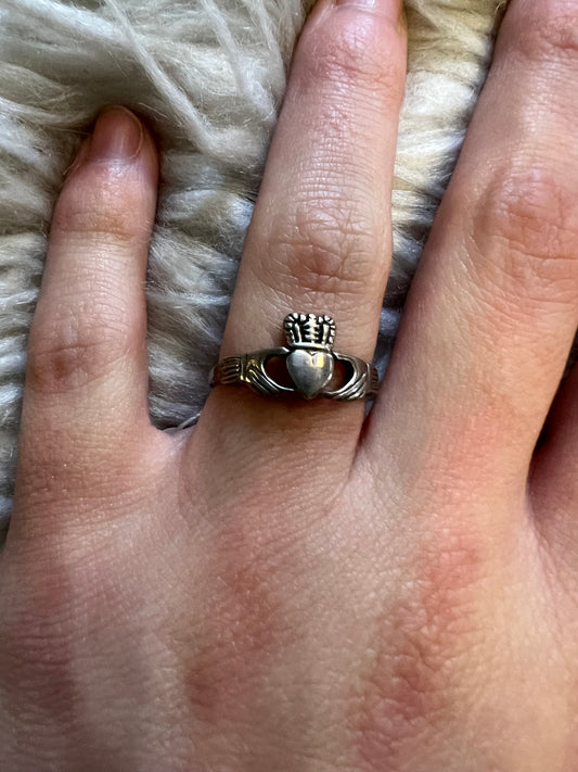 Brand  new sterling silver ring size 7