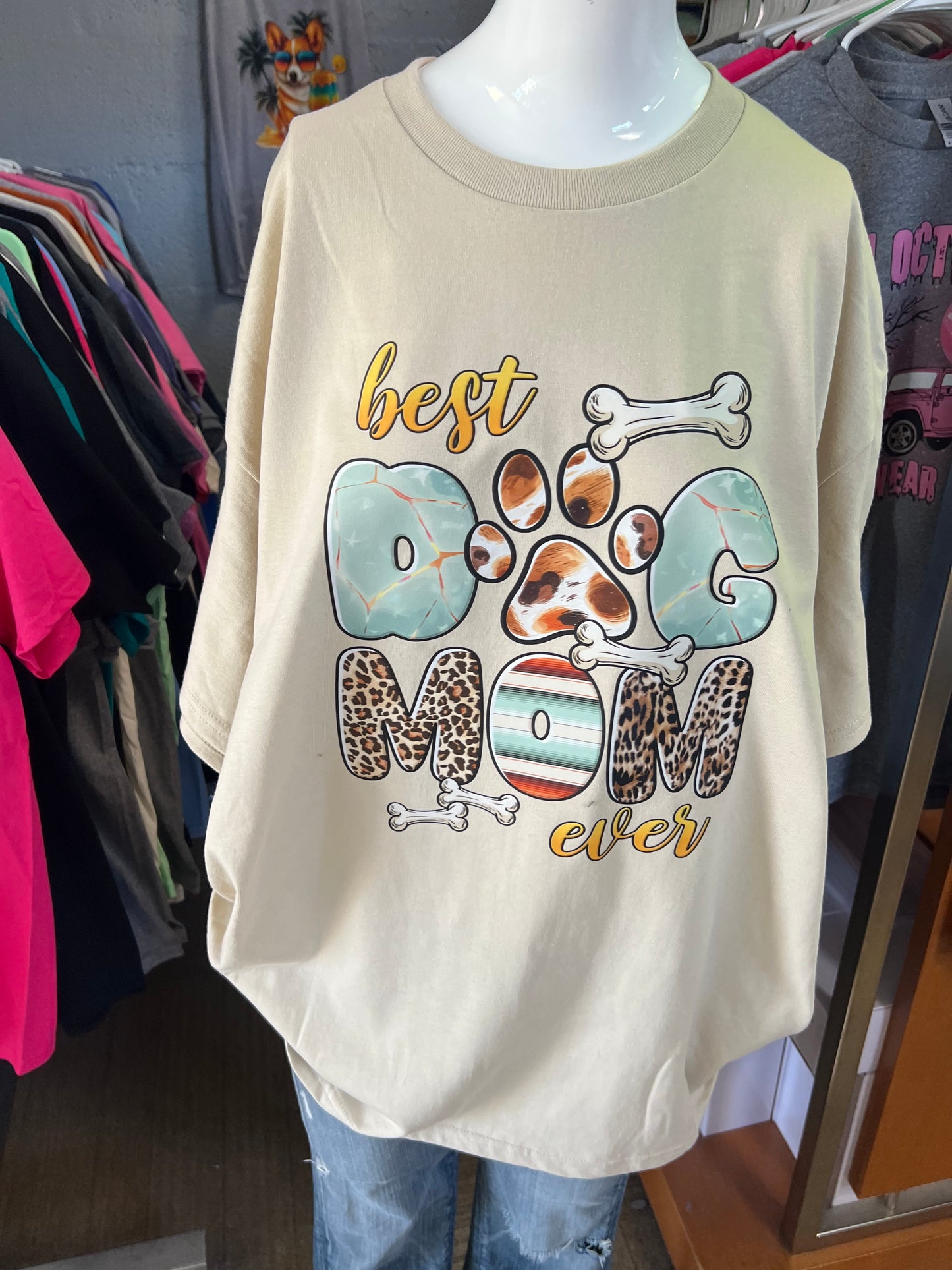New  unisex T-shirt dog mom