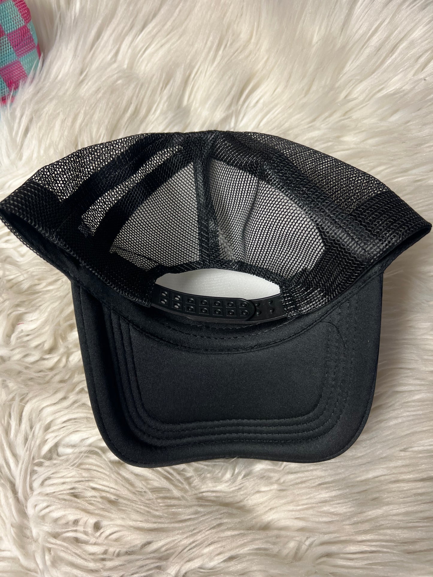 New hat black