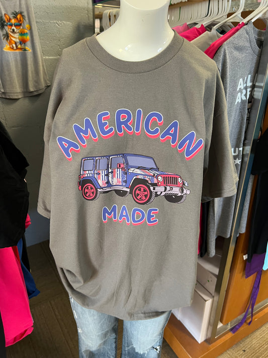 Brand new unisex T-shirt  patriotic 4 x 4