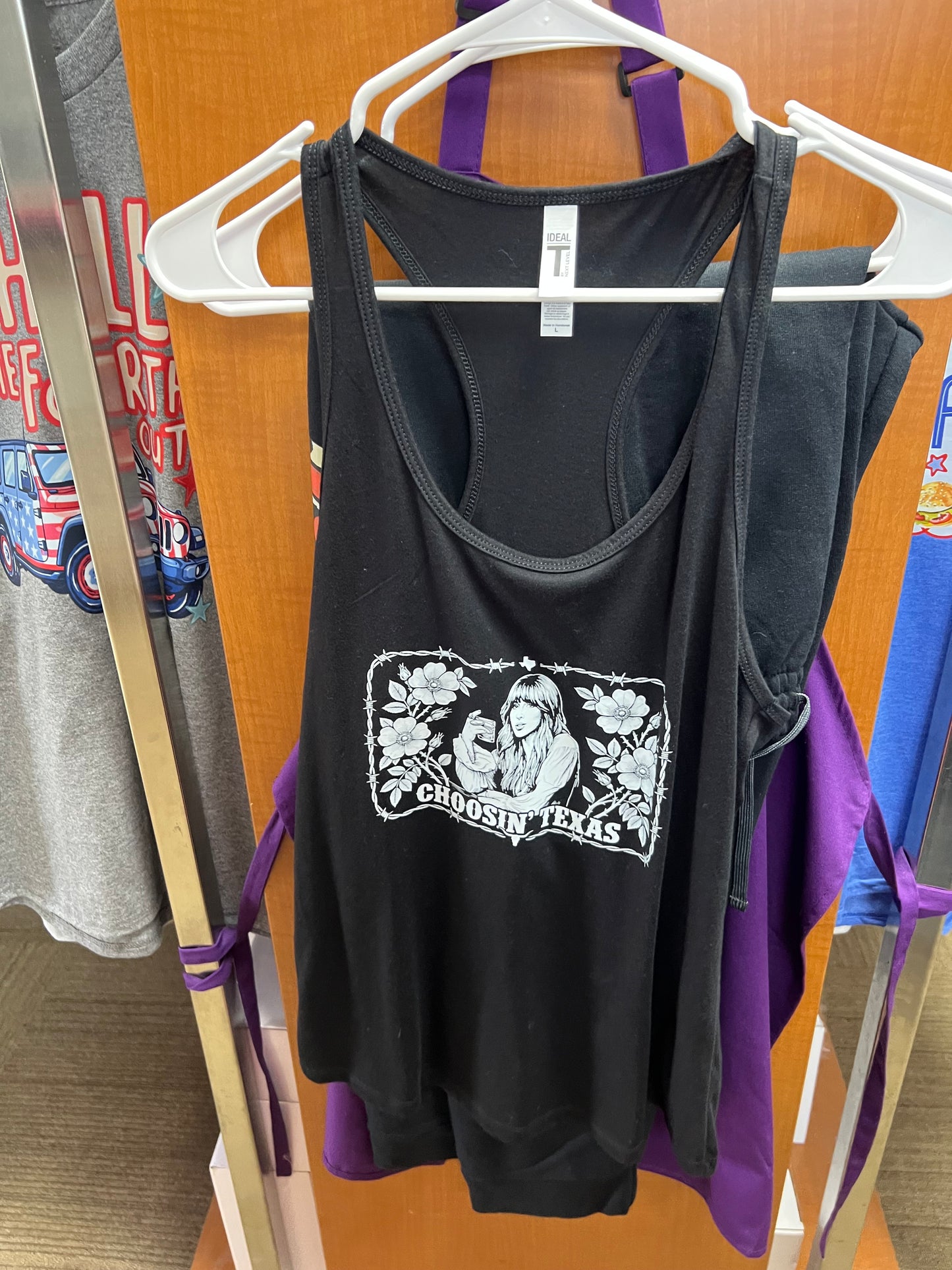 Brand new ladies Razorback tank size large