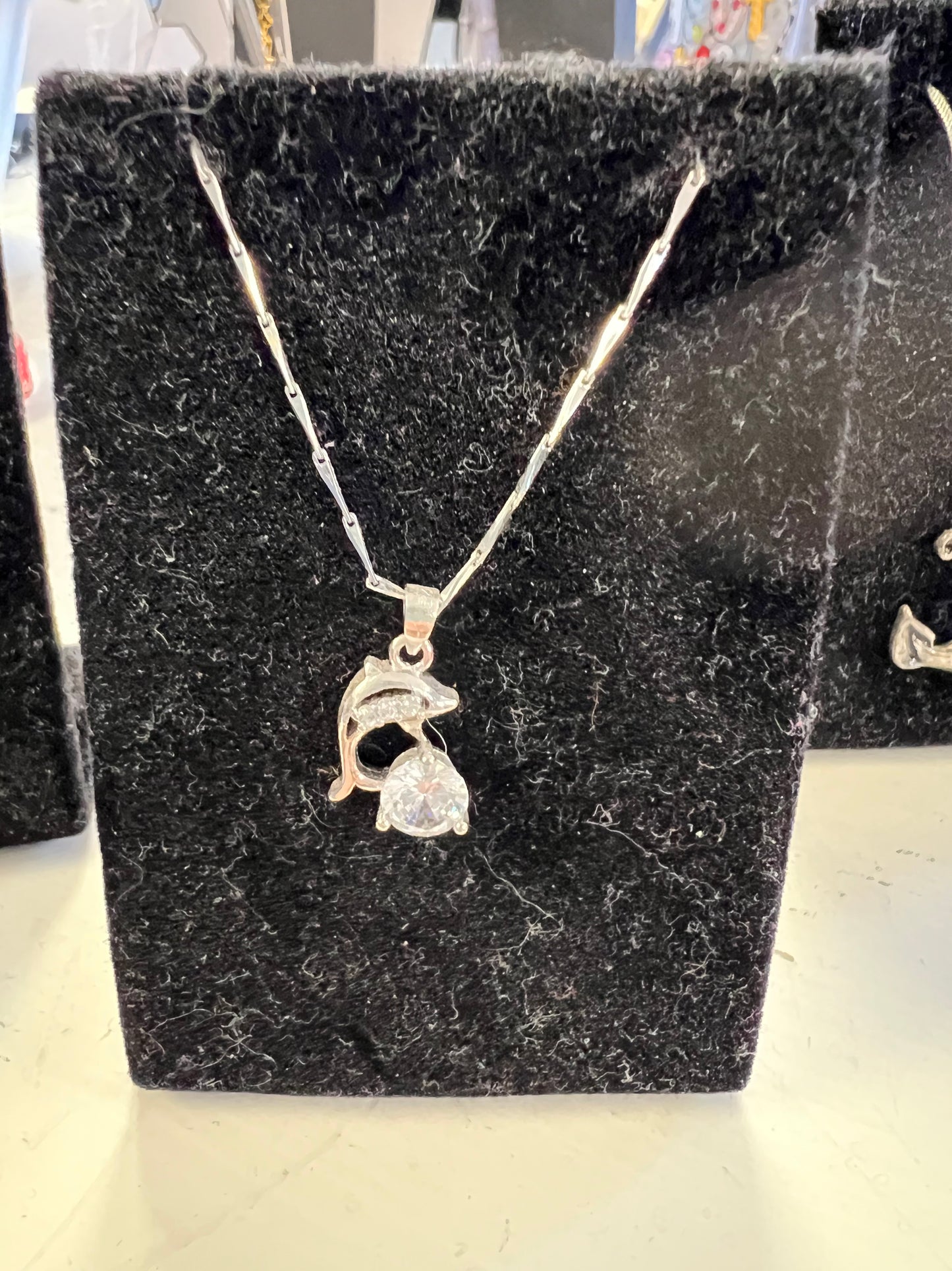Brand new neck necklace