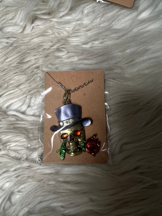 Brand new necklace