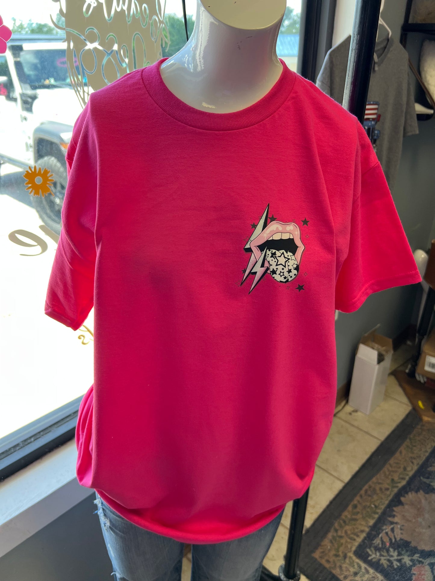 New  unisex T-shirt rock ānā roll hot pink