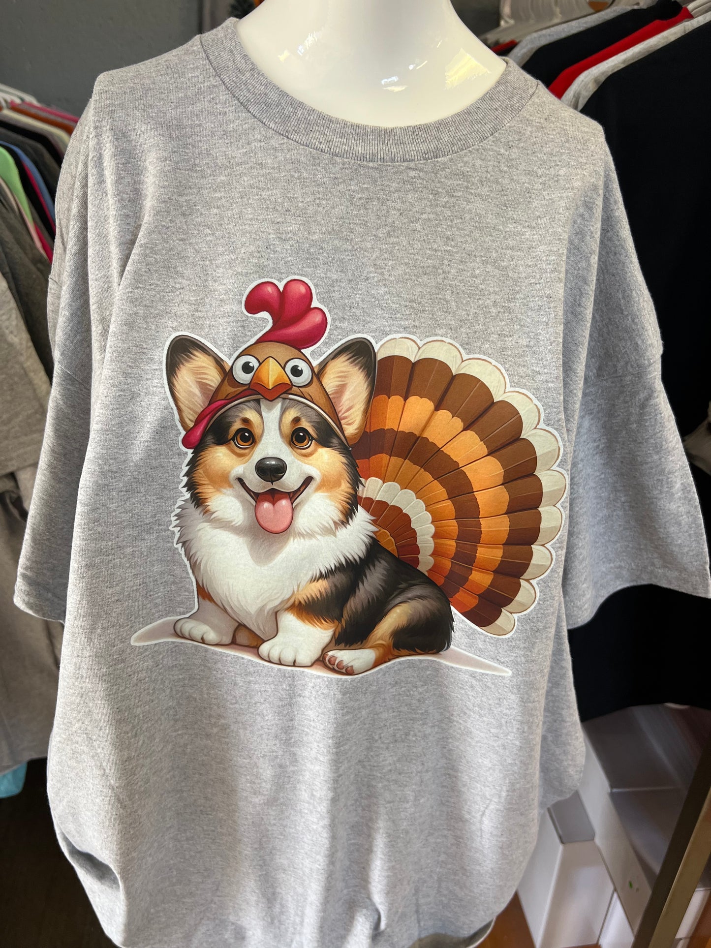 New  unisex T-shirt thanksgiving corgi tri