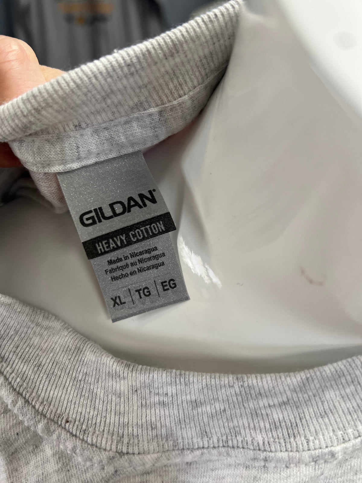 Ready to ship out Gilden extra large long sleeve