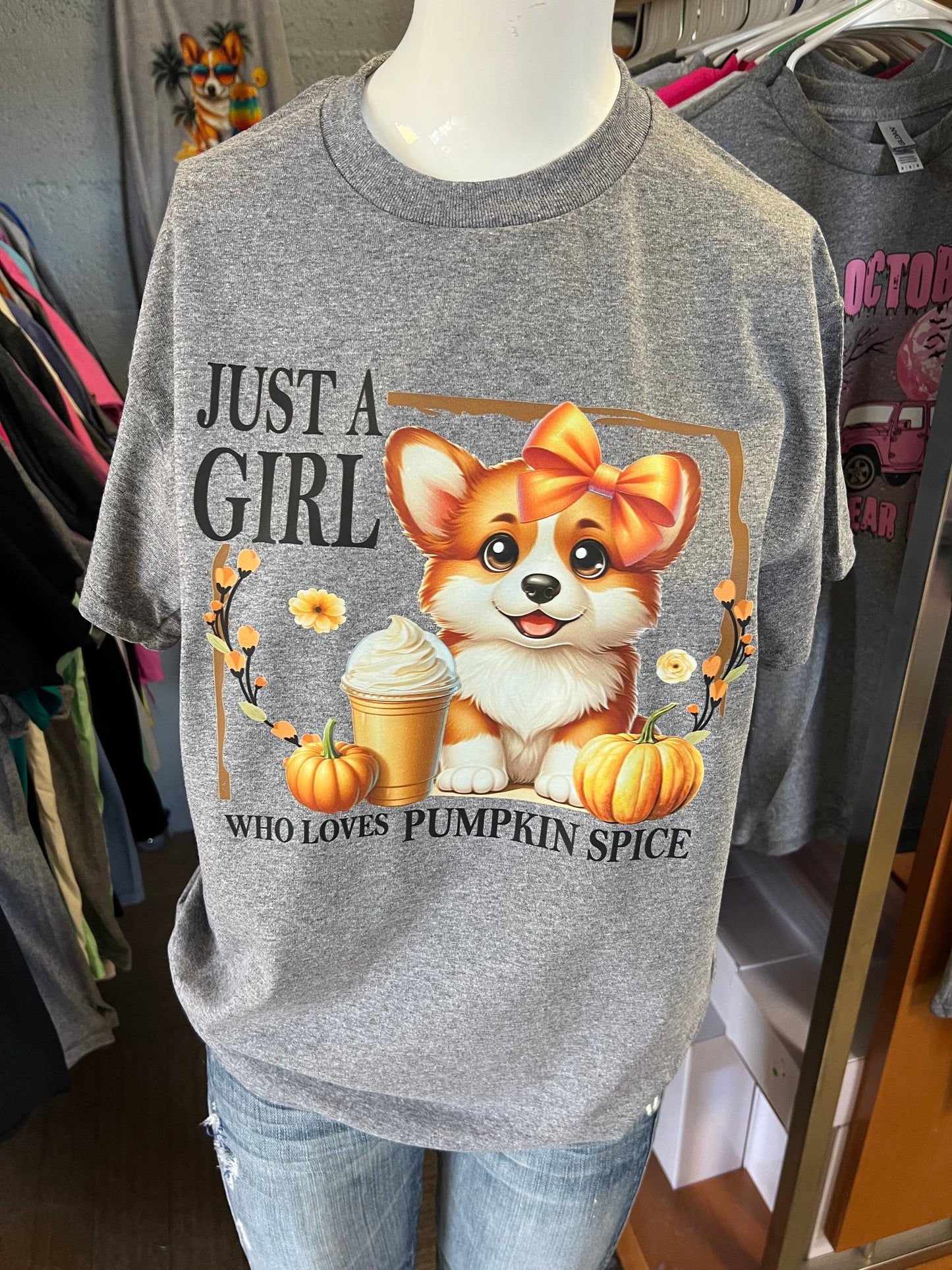 New  unisex T-shirt pumpkin spice corgi normal red and white