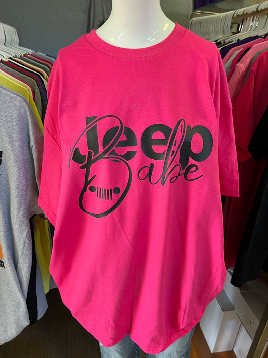 New Gilden unisex shirt  4 x 4 hot pink