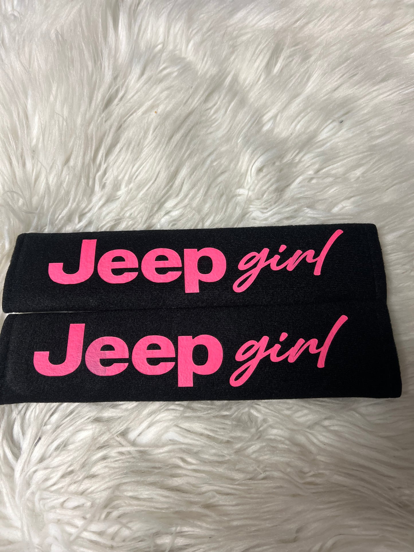 New seatbelt covers hot pink