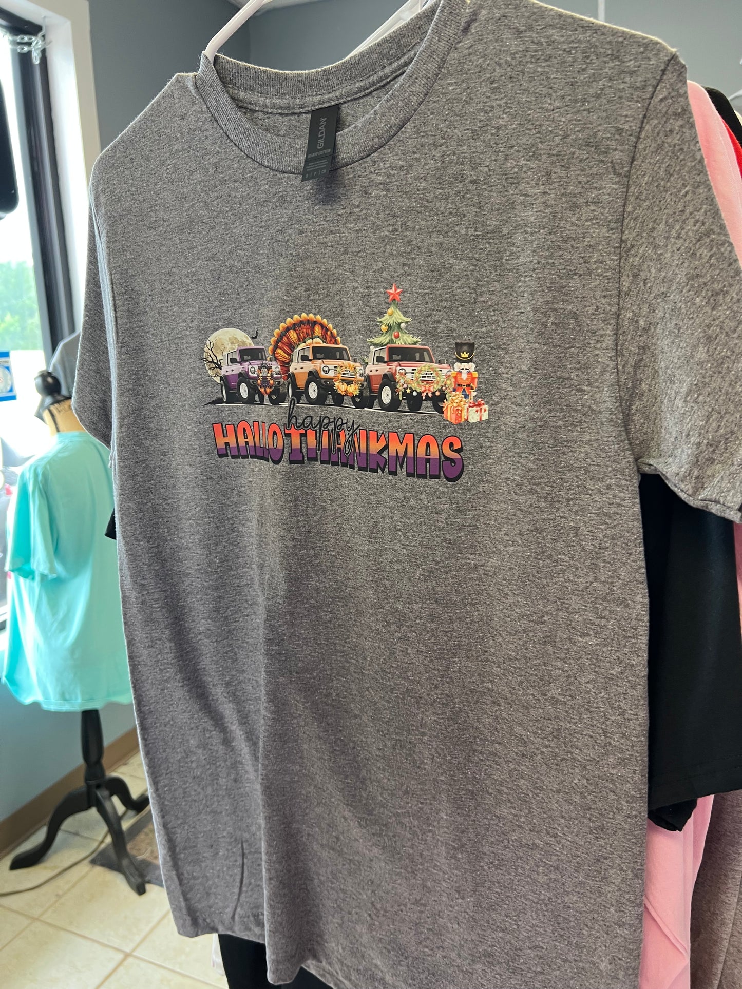 New unisex clearance T-shirt small