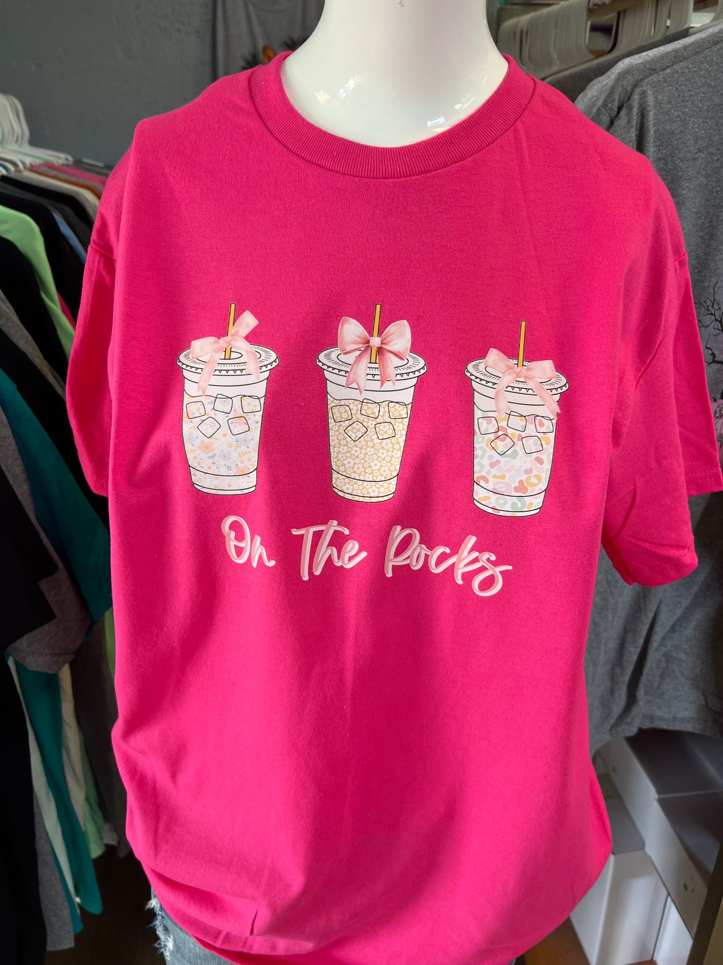 New  unisex T-shirt coffee on the rocks