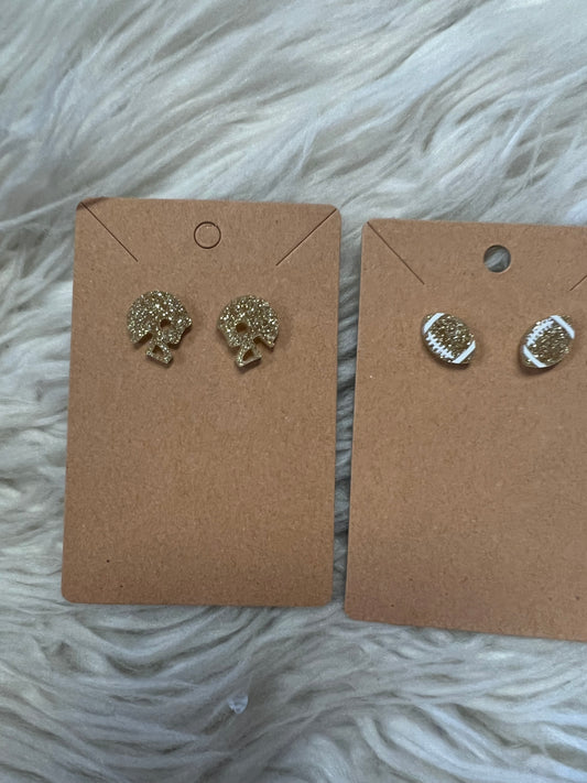 New  stud earring gold