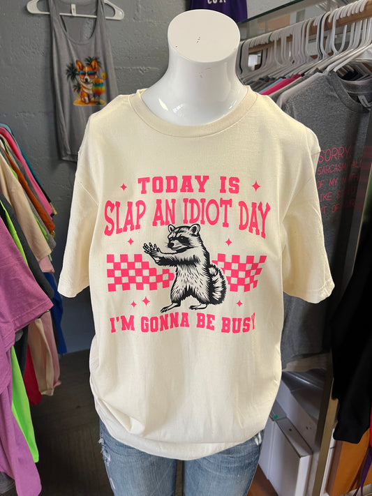 New Gilden soft style T-shirt today is slab an idiot day unisex size small