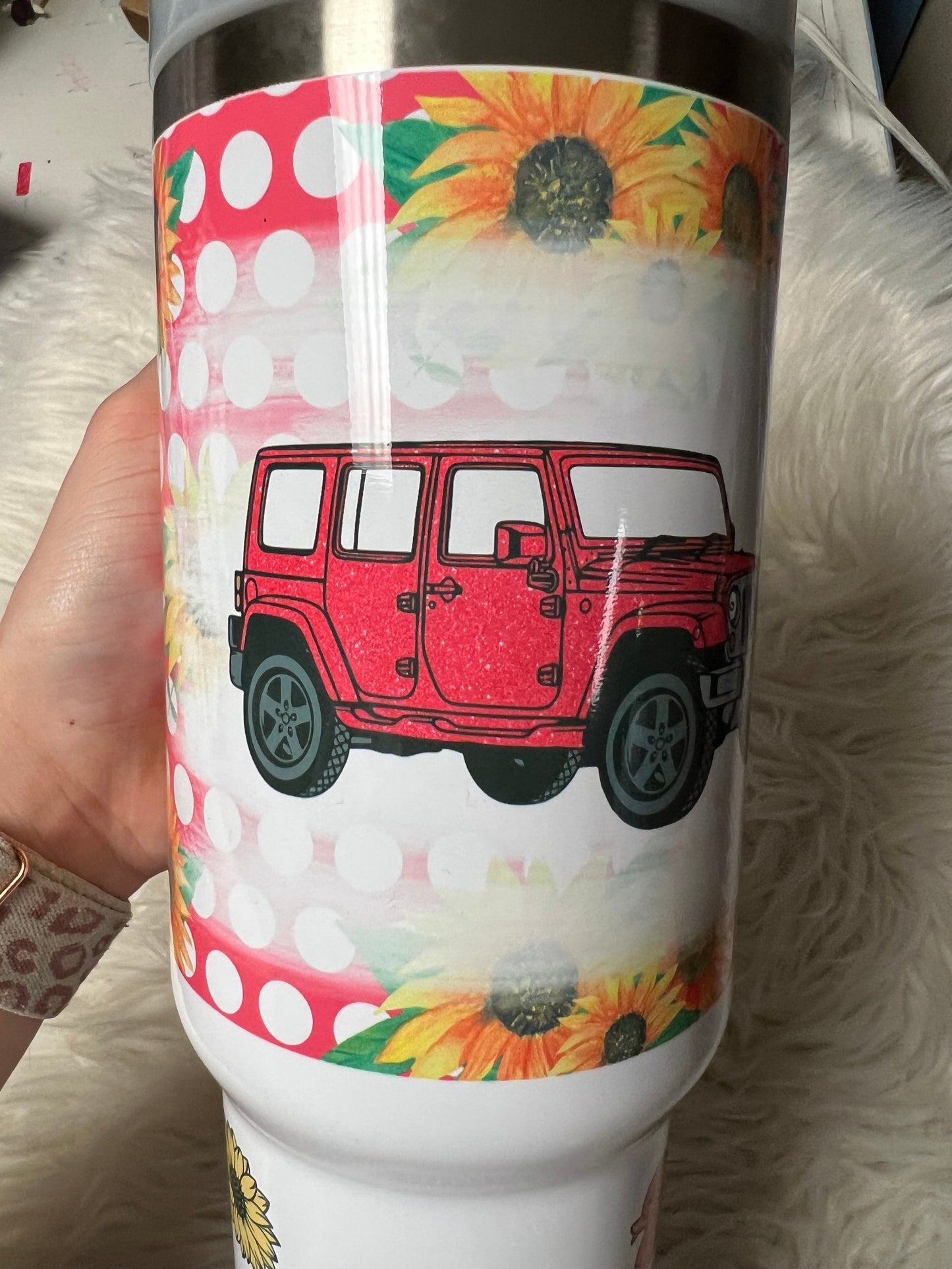 New 40 ounce pink glitter 4 x 4 Tumblr