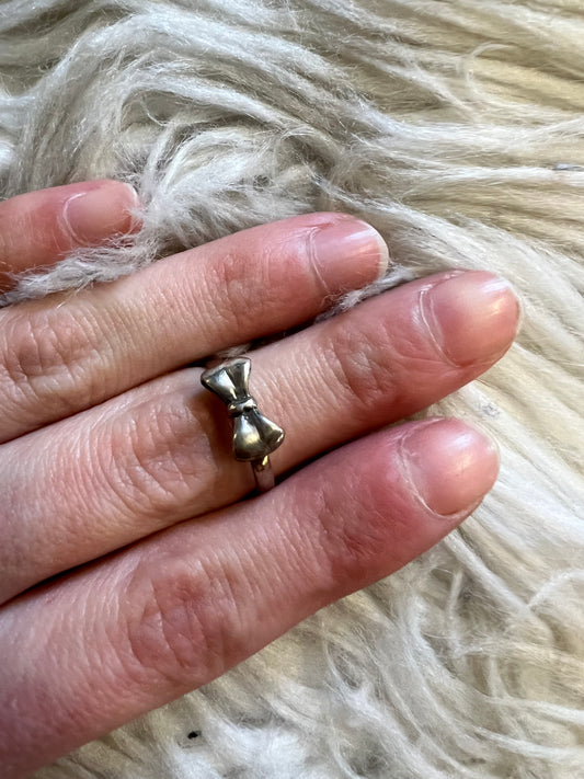 Brand new sterling silver ring size 7