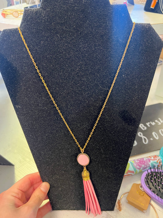 Brand new neck necklace
