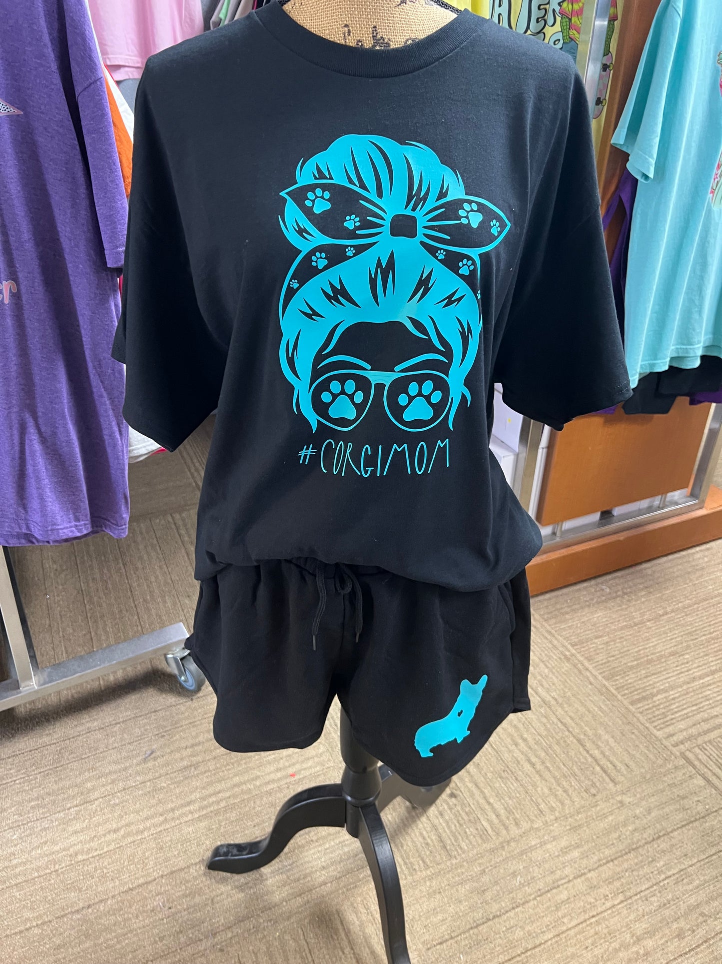 New unisex top and shorts set