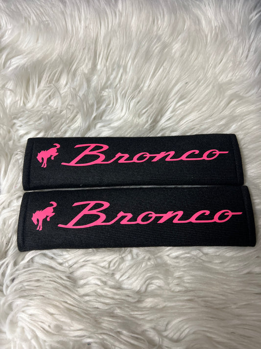 New seatbelt covers hot pink
