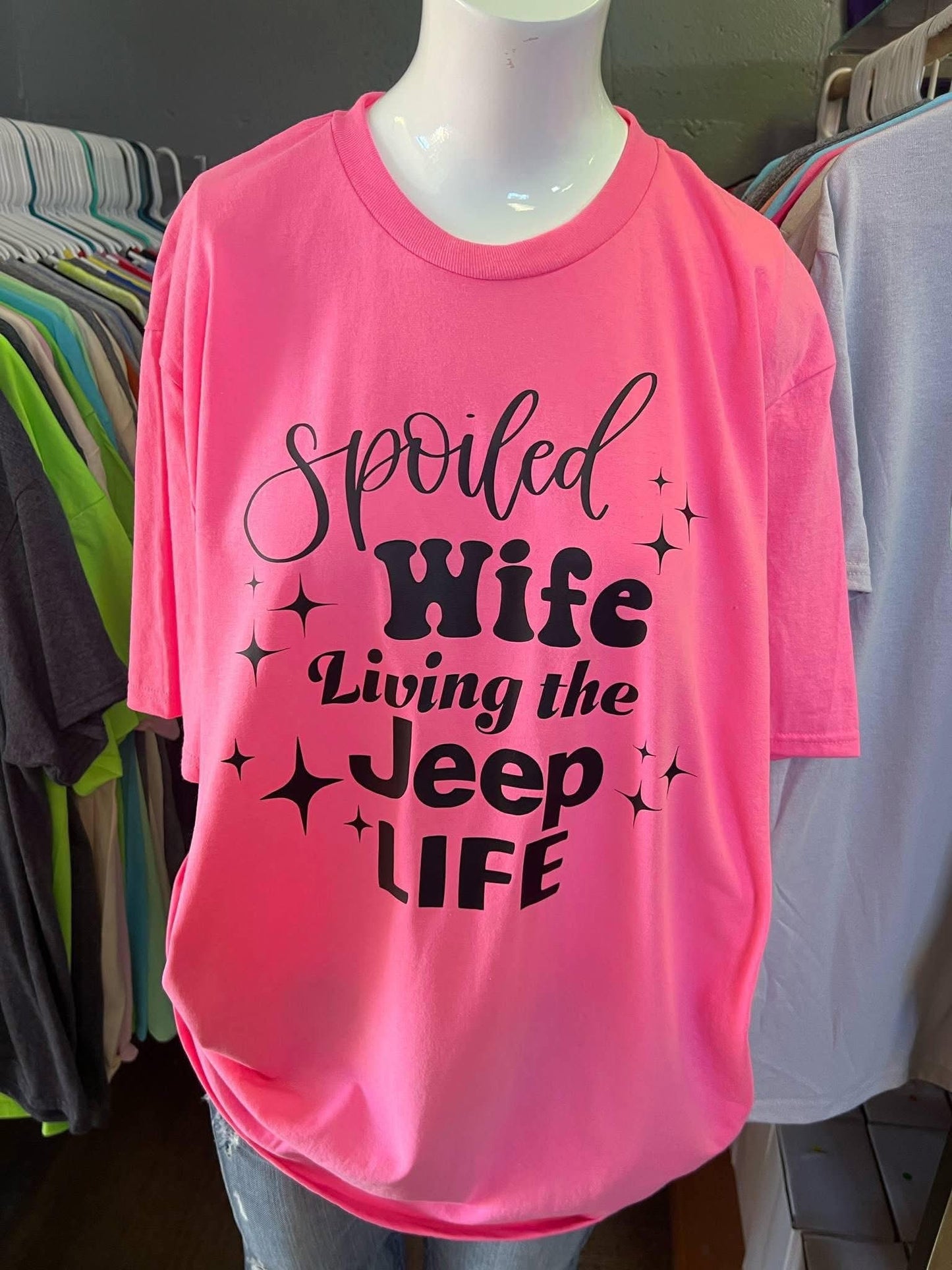 New  unisex T-shirt 4 x 4 spoiled wife color shirt is safety pink Gilden 