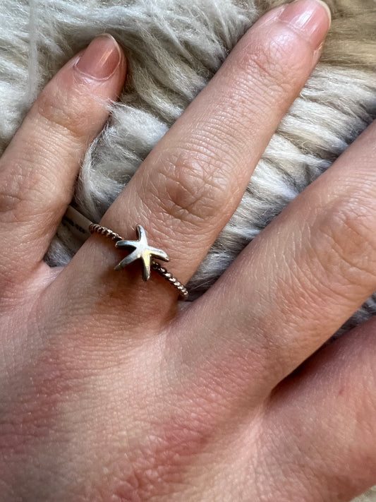 Brand new sterling silver ring size 7