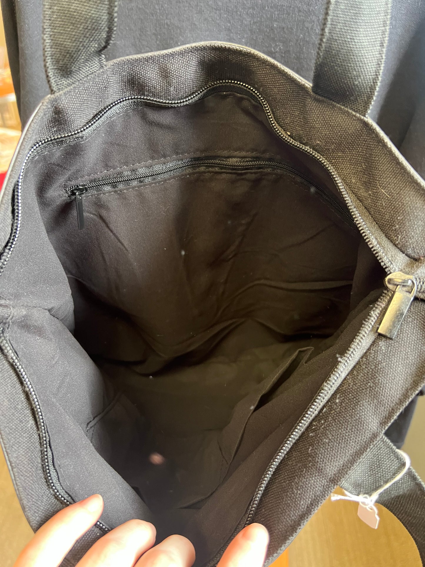 Brand new zipped up tote bag