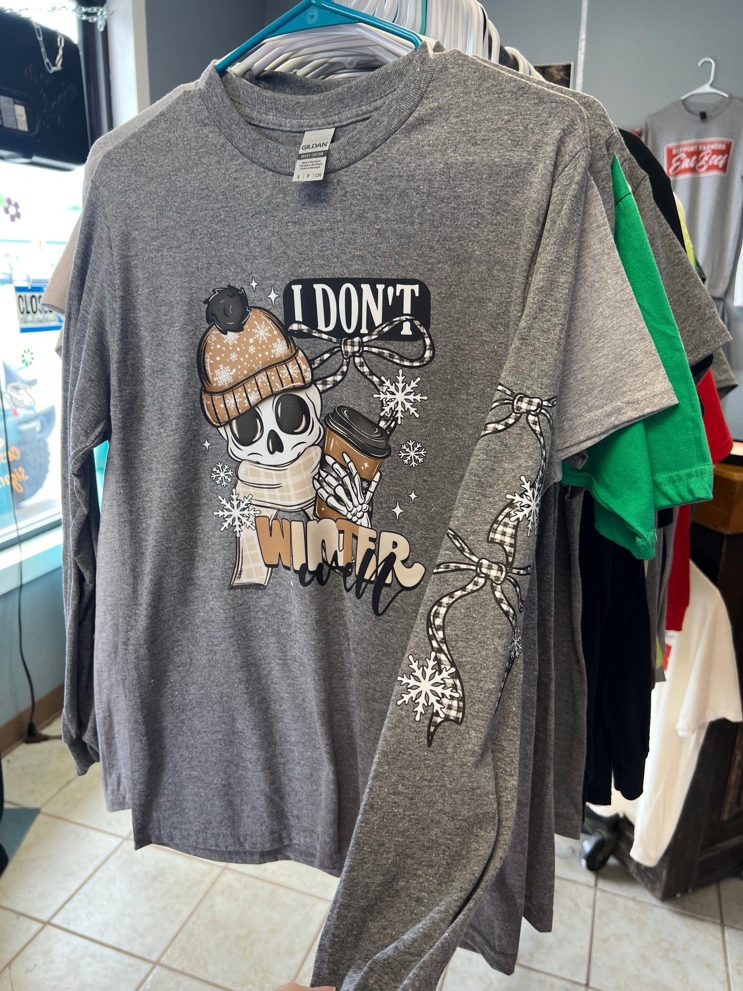 New unisex clearance T-shirt small