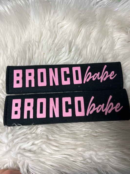 New seatbelt covers pink