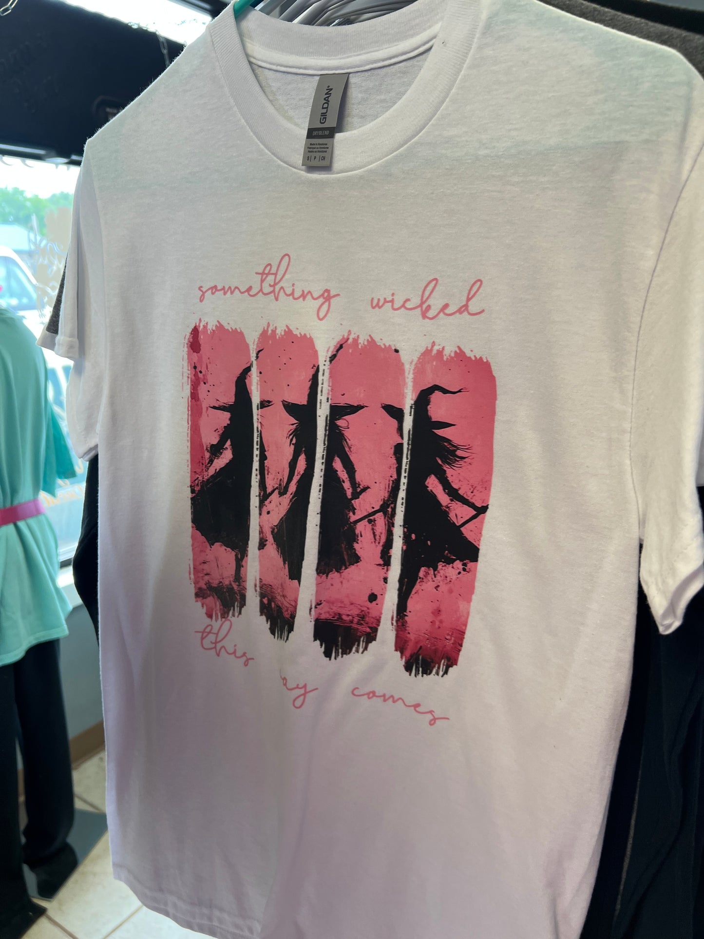 New unisex clearance T-shirt small