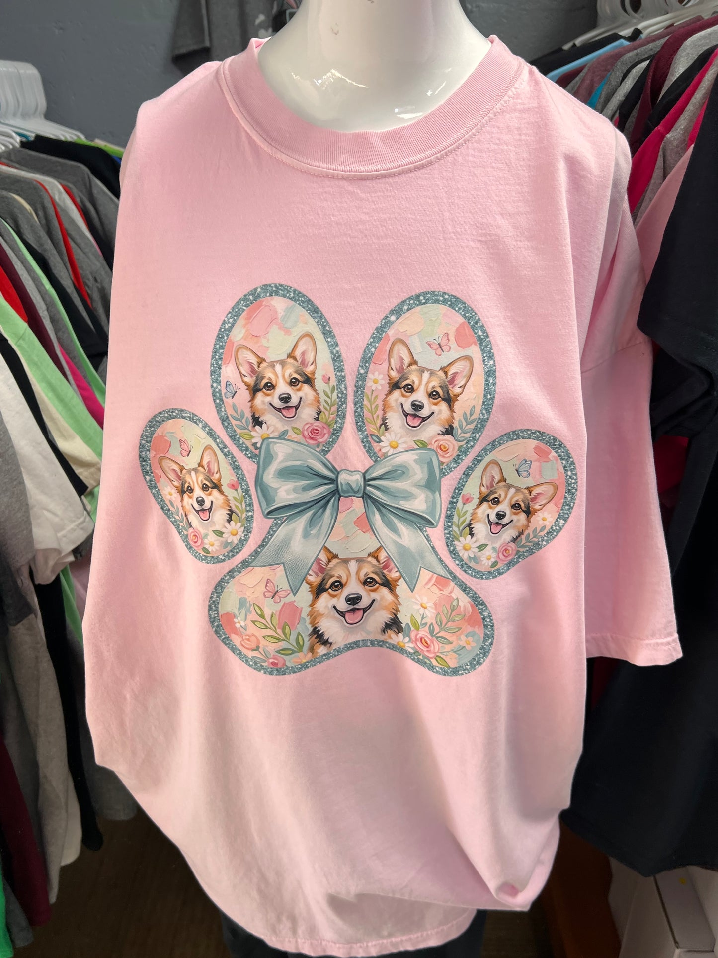 New unisex T-shirt comfort color Brand light pink corgi
