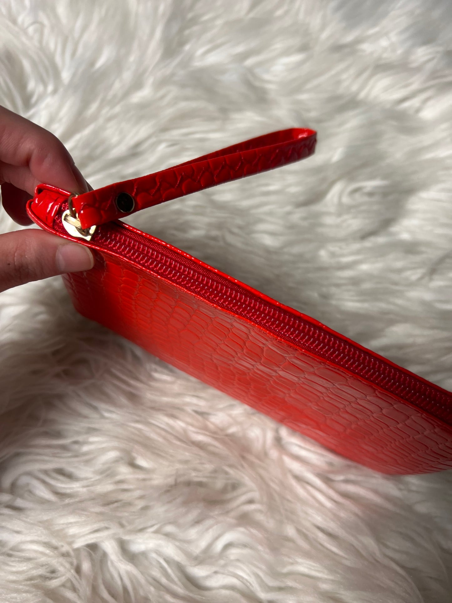 New red wristlet