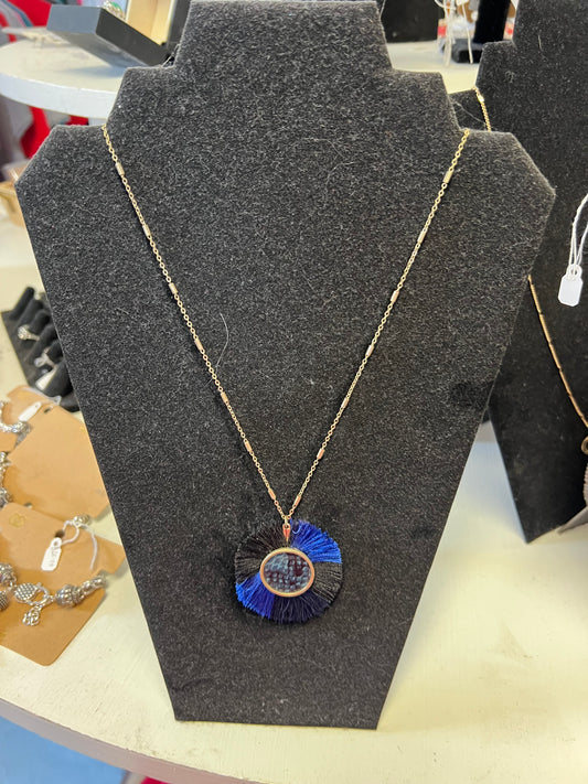 Brand new neck necklace