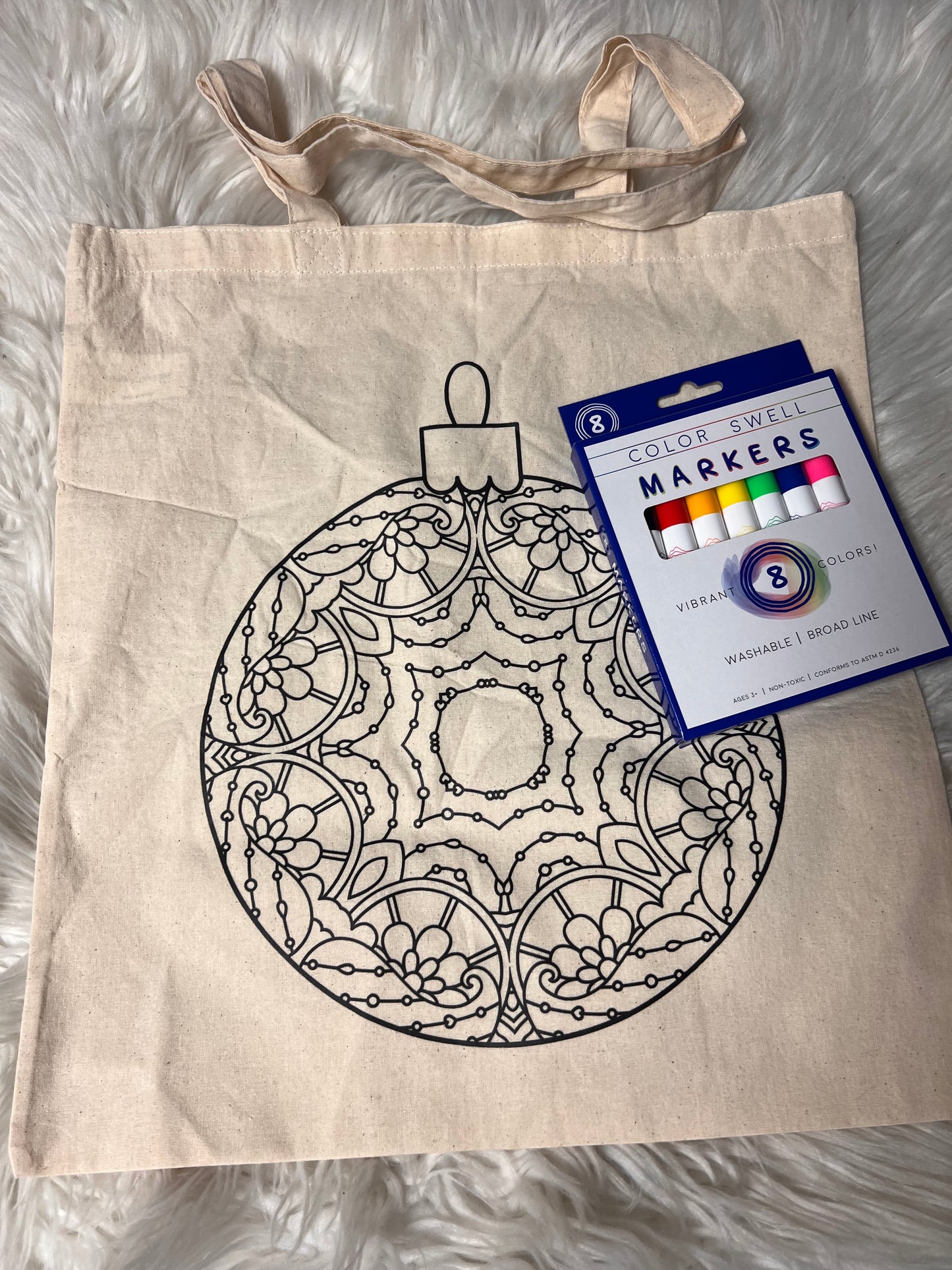 Canvas bag for drawing comes with a pack of markers