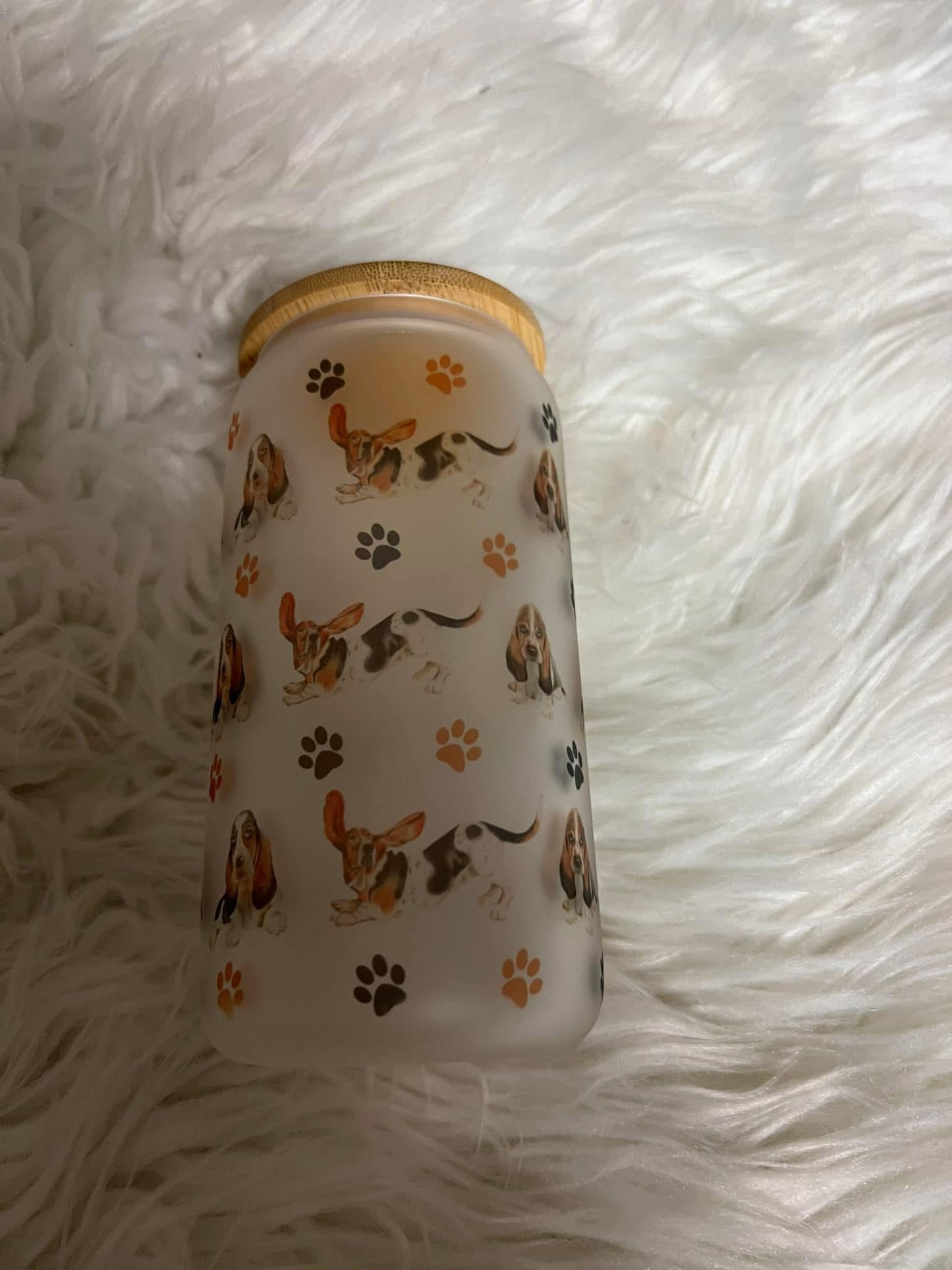 new 16 ounce glass cup with straw bloodhound
