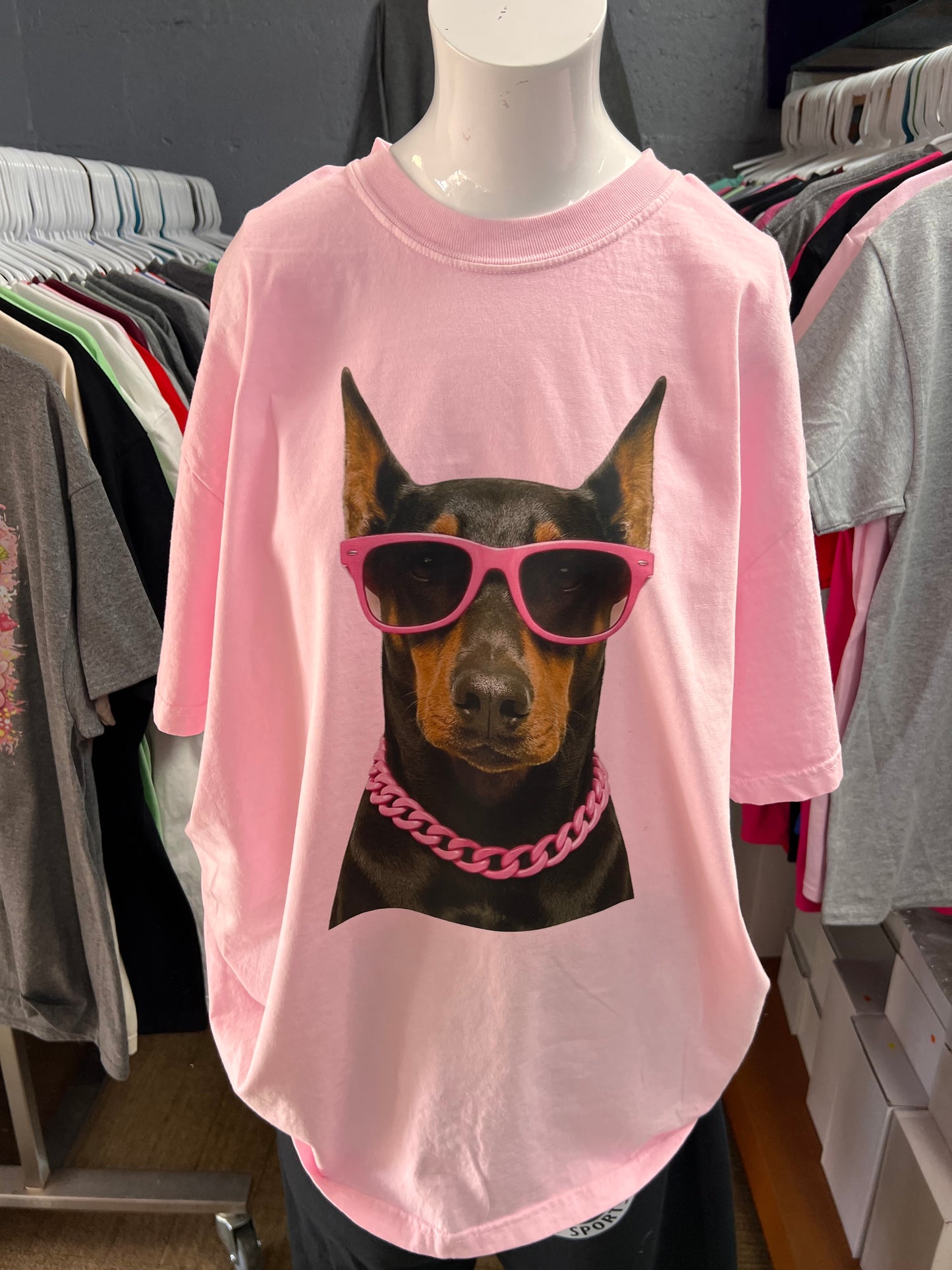 New unisex T-shirt comfort color Brand light pink doberman 