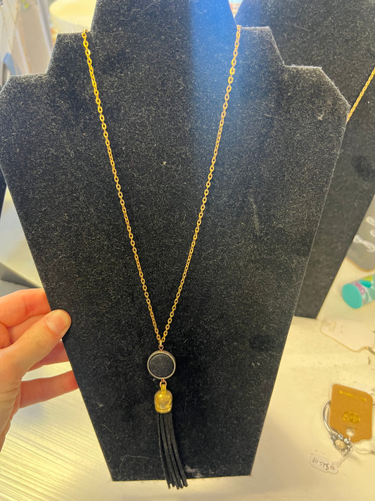 Brand new neck necklace