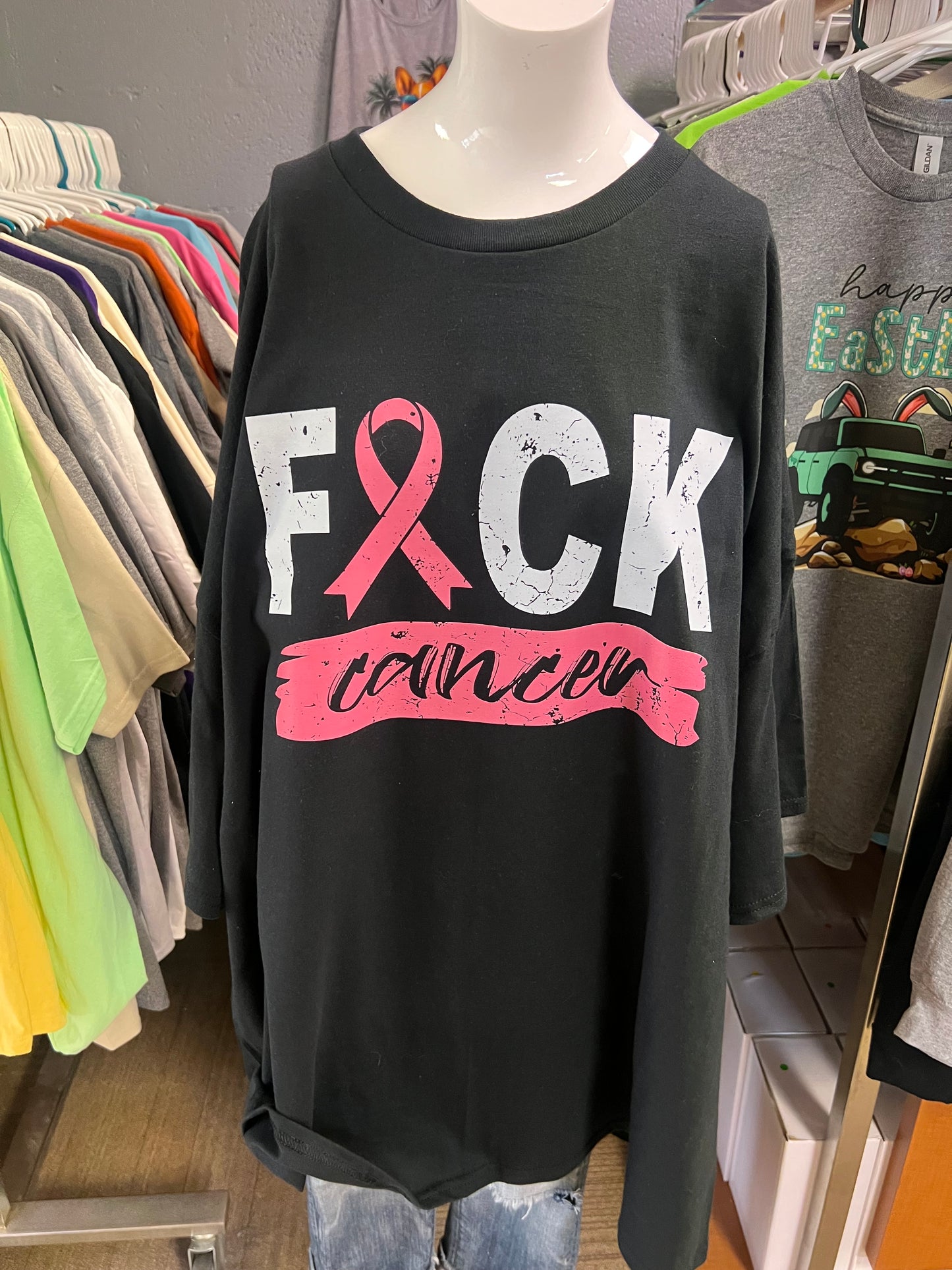 New unisex Gilden T-shirt F🎀uck breast cancer