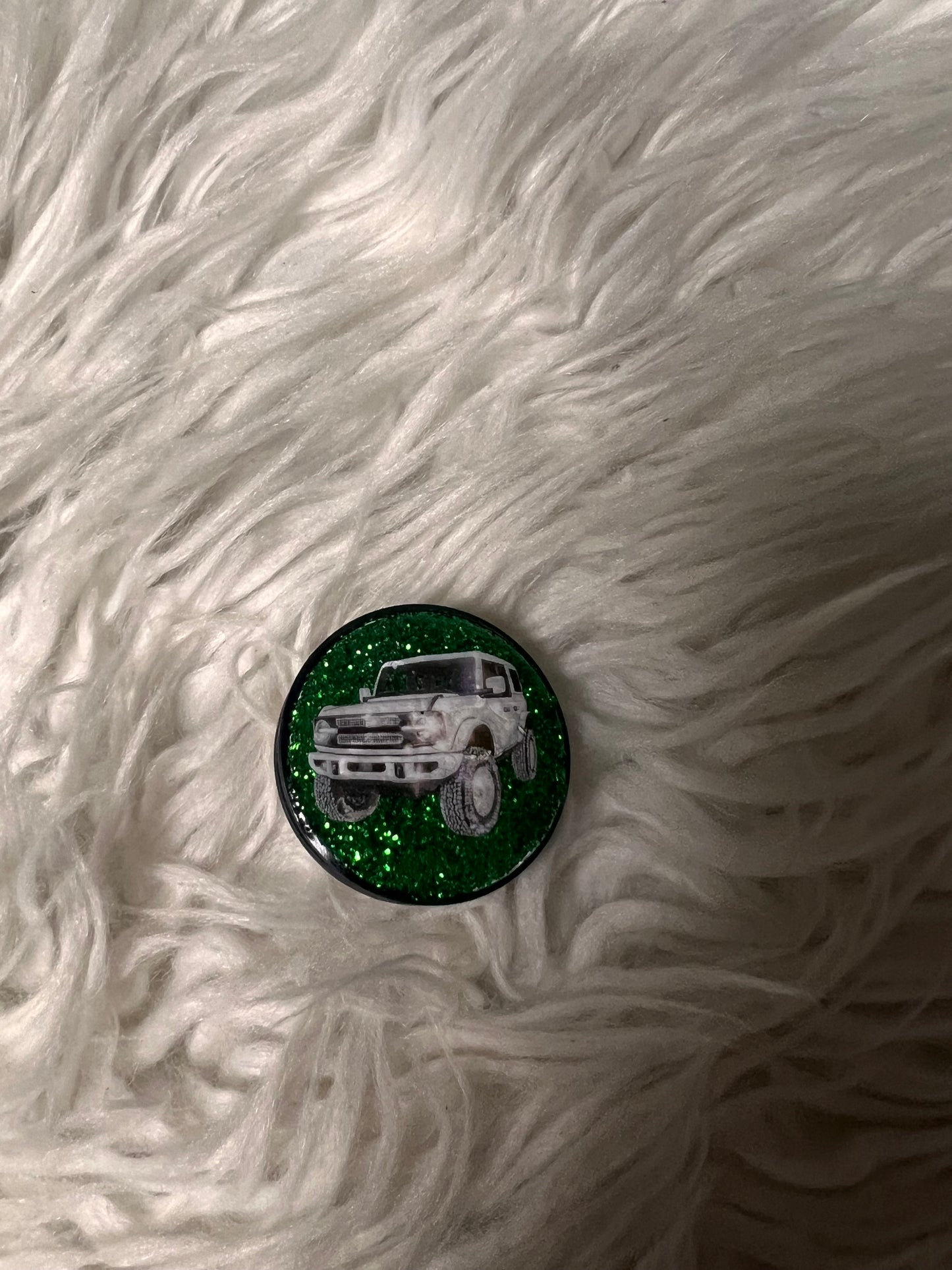 Resin covered pop socket green