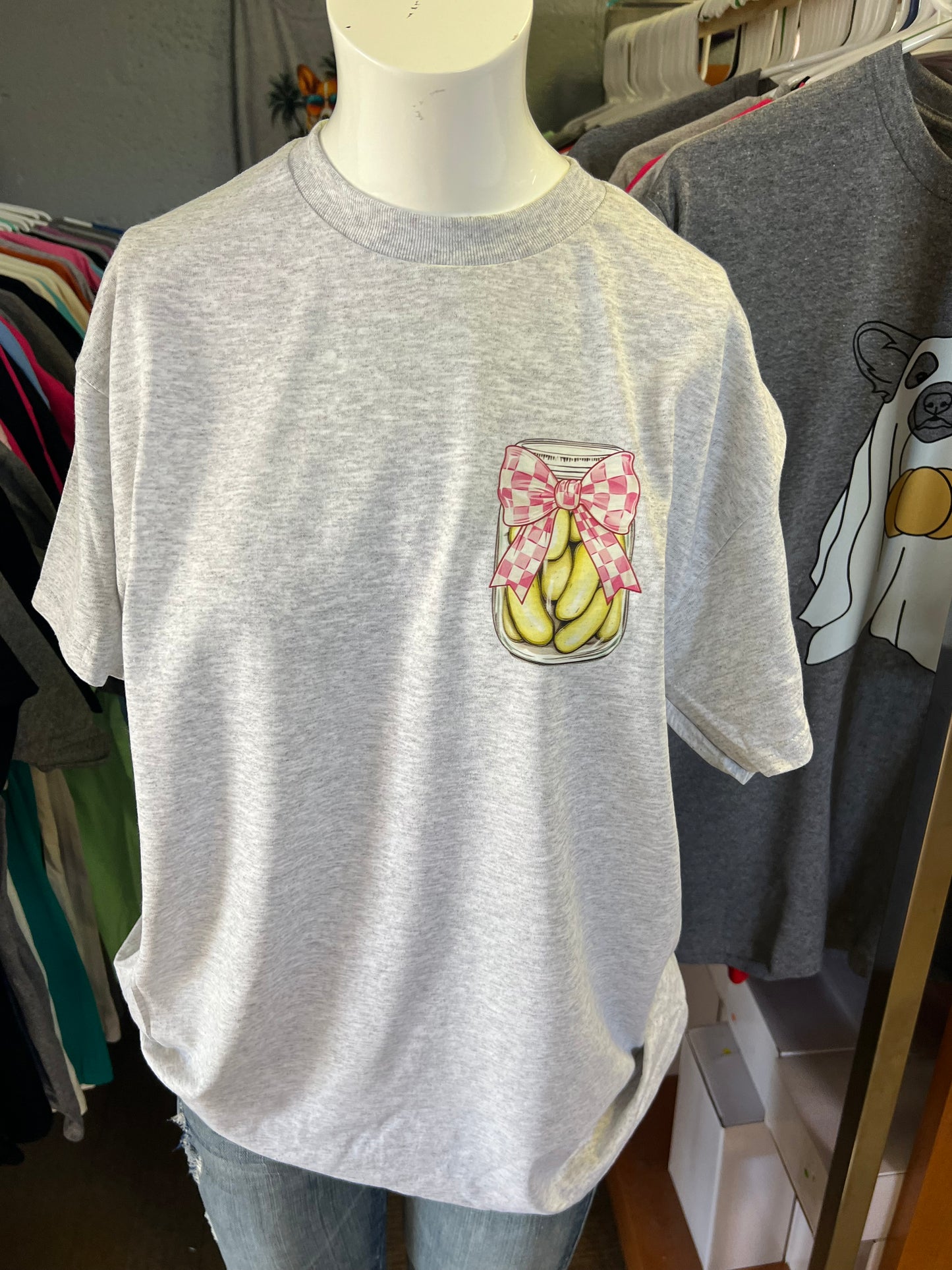 New  unisex T-shirt pink pickle  lover