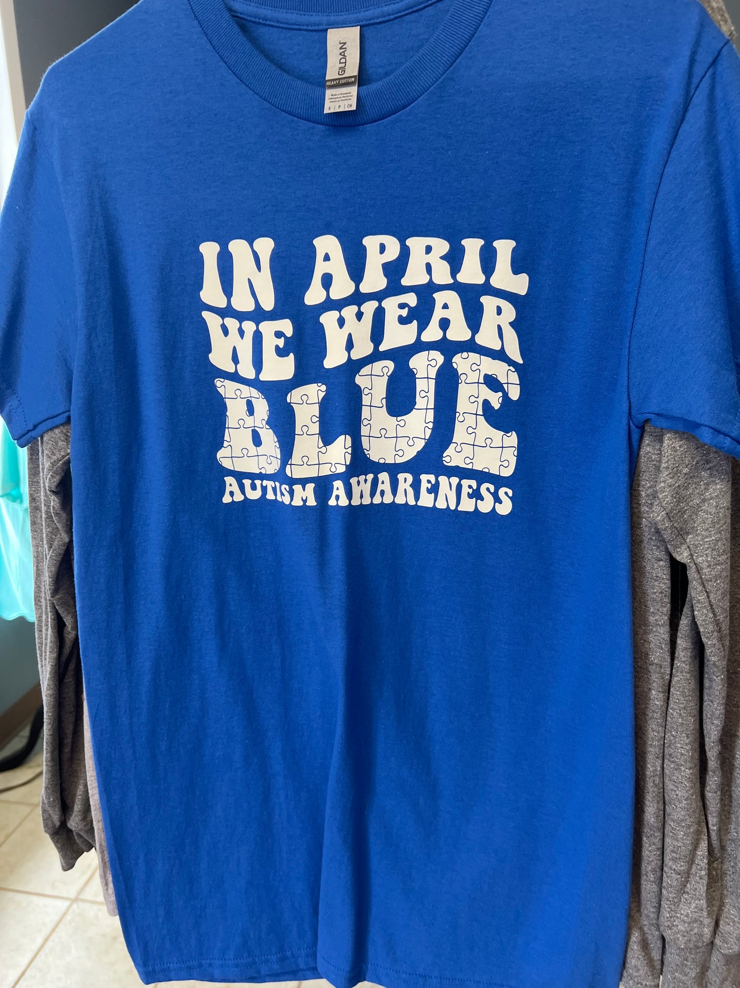 New unisex clearance T-shirt small
