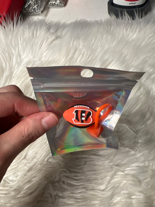 New straw topper football