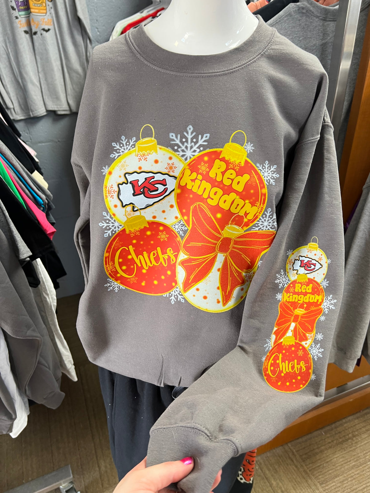 Ready to ship out Gilden sweatshirt small
