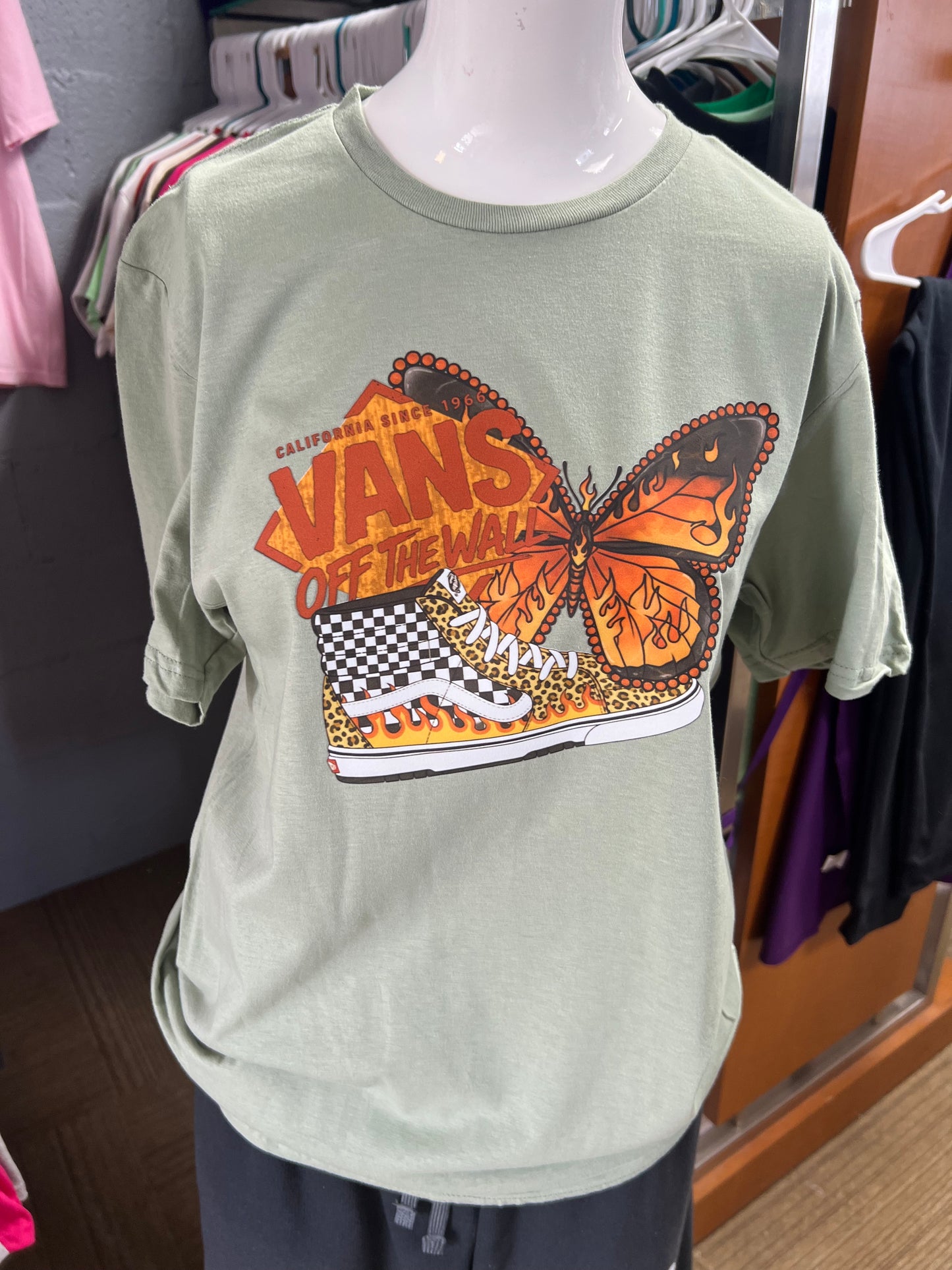 Ready to ship out Gildan soft style small