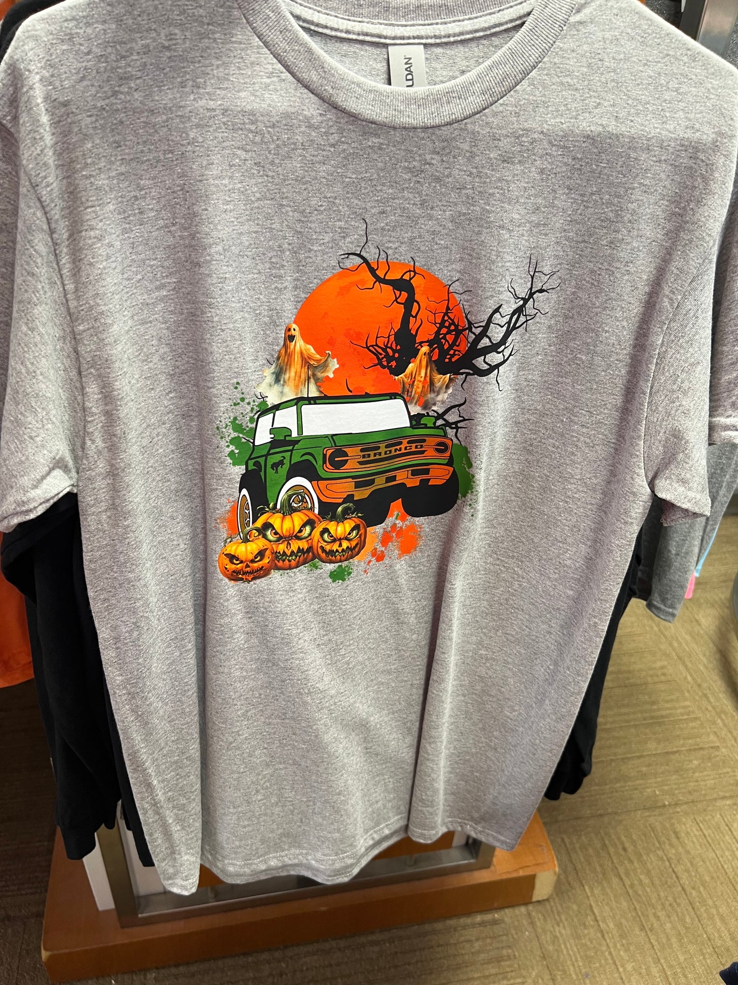 New unisex clearance T-shirt medium