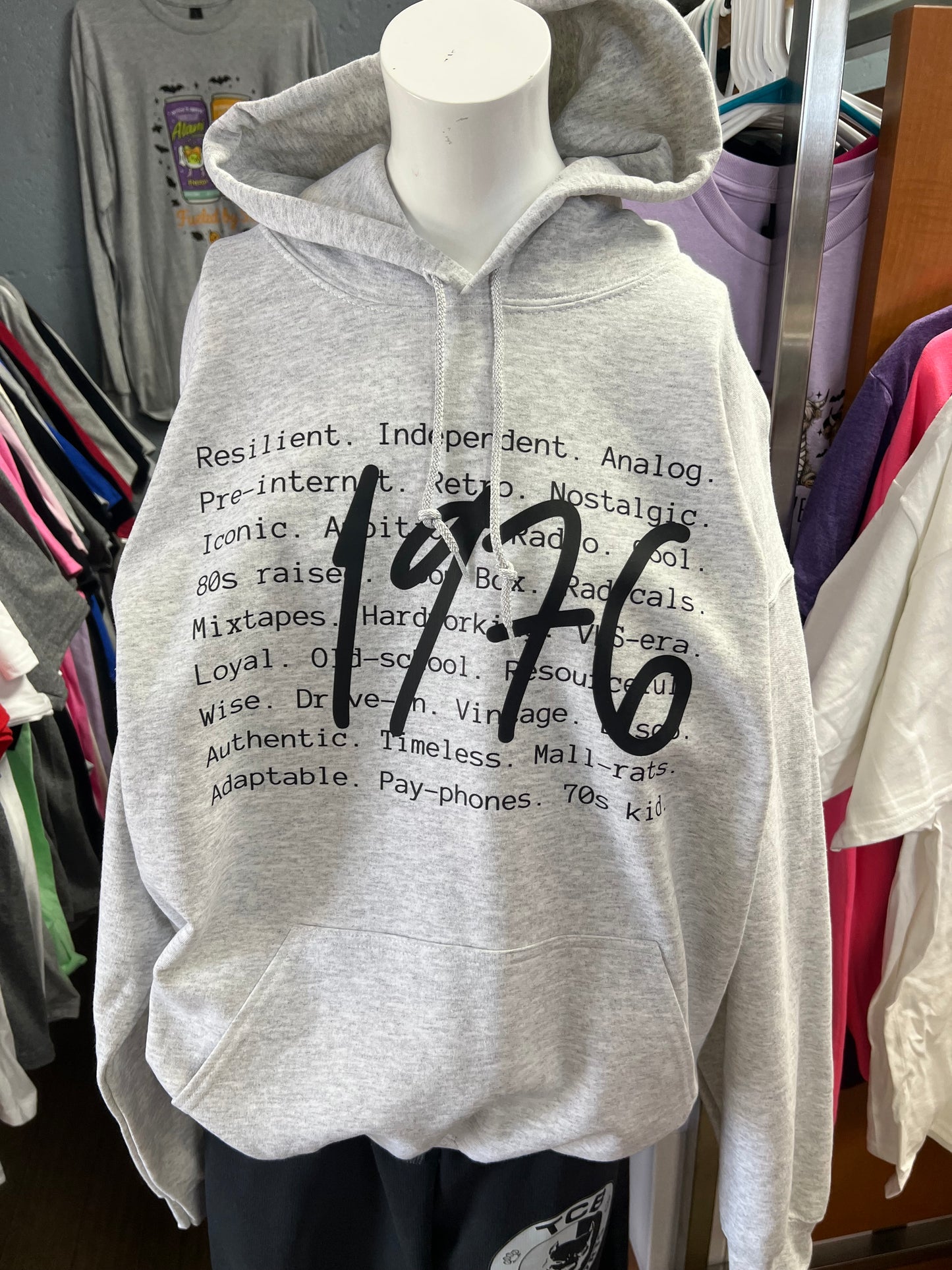 New unisex 1976