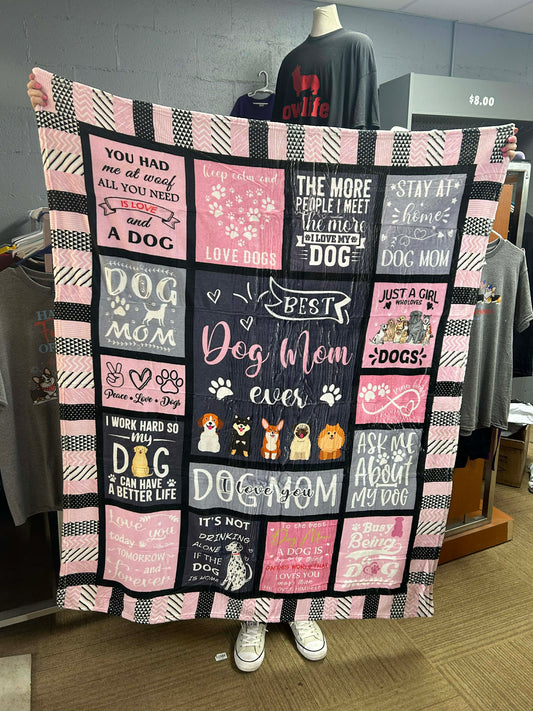 Brand new blanket 50“ x 60“ dog mom